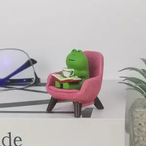 Miniature Frog Cat Figurines Set, Funny Animal Sculptures with Small Sofa, Unique Desk Decorations, Ideal Gifts for Frog Enthusiasts