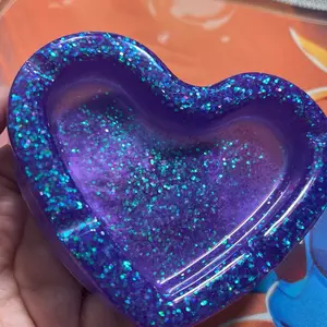 Heart resin ashtray