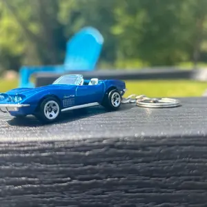 1972 Stingrays Corvette Keychain