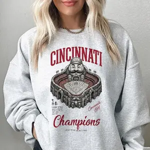 Vintage Cincinnati Baseball Shirt, Retro Reds Game Day T-Shirt Comfort Colors, Cozy Oversized Hoodie