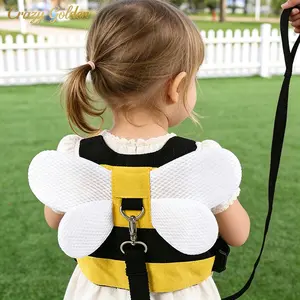 Anti-Lost Wrist Link for Toddlers, child safety harness with lock design and reflective strap. 2m adjustable tether strap works as walking assistant, keep kids safe in crowds, travel and outdoor activities.