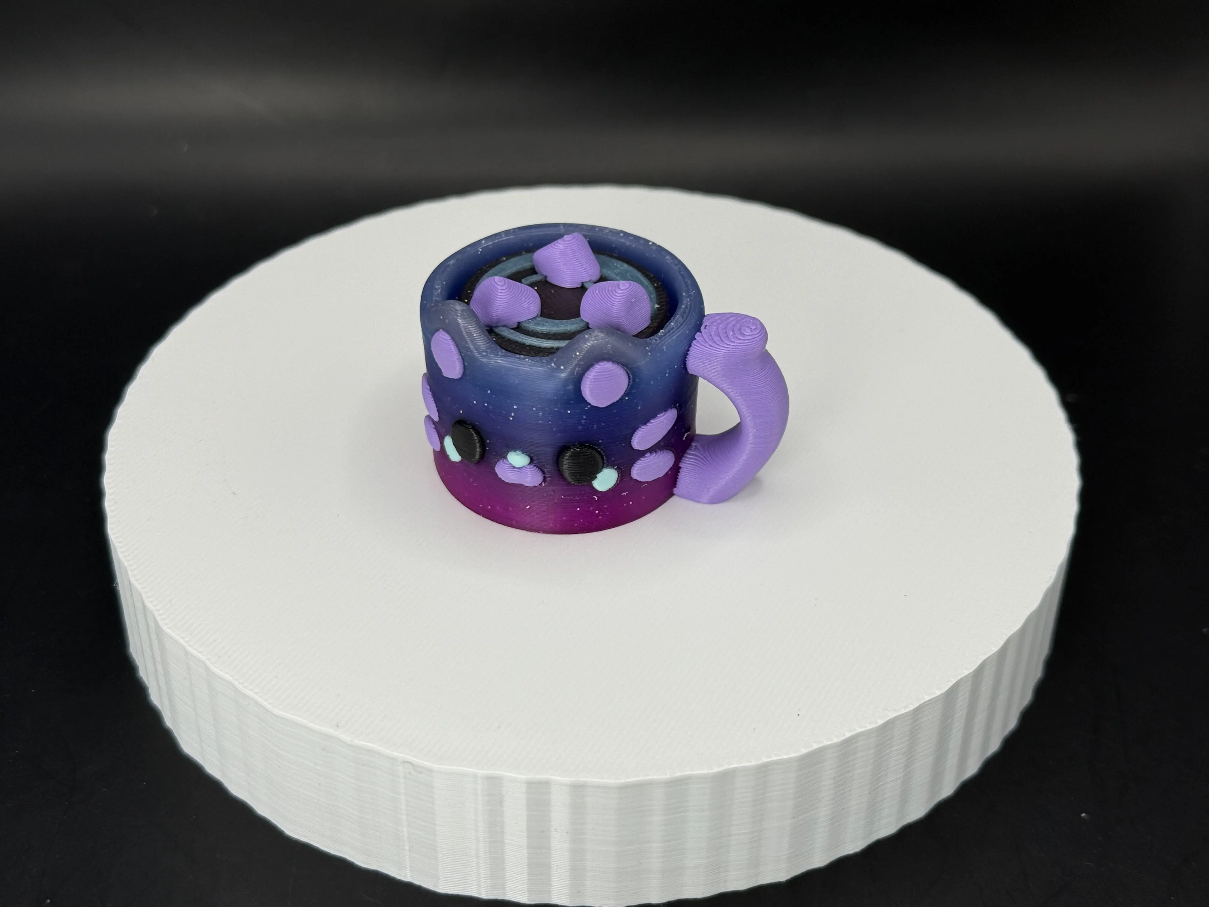 Kitty Mug Clicker with marshmallows and swirls