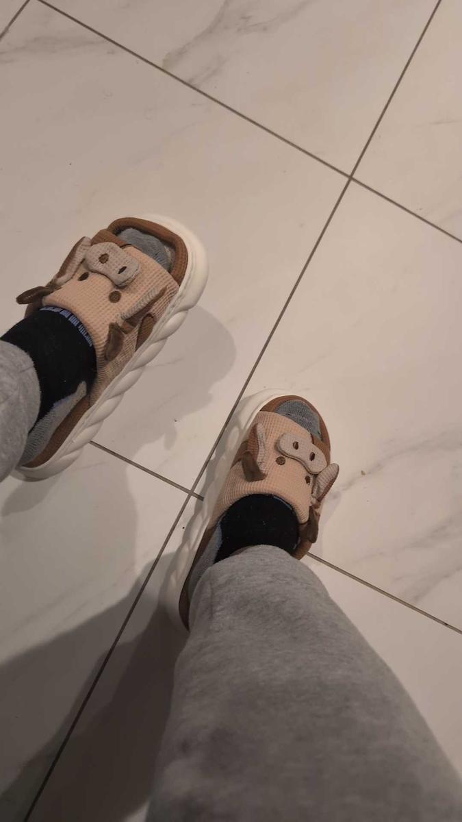 Item: Brown, US8-8.5