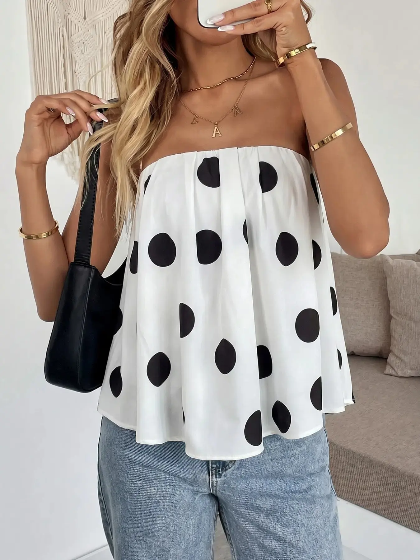 Womens Polka Dot Strapless Tube Top Loose Flowy Ruffled Bandeau Blouse Summer Off Shoulder Sleeveless Lightweight Chiffon Top Casual Boho Chic Beach Vacation Top Black White Oversized Fit Ruffle Hem Summer Outfit, Casual Summer Clothes