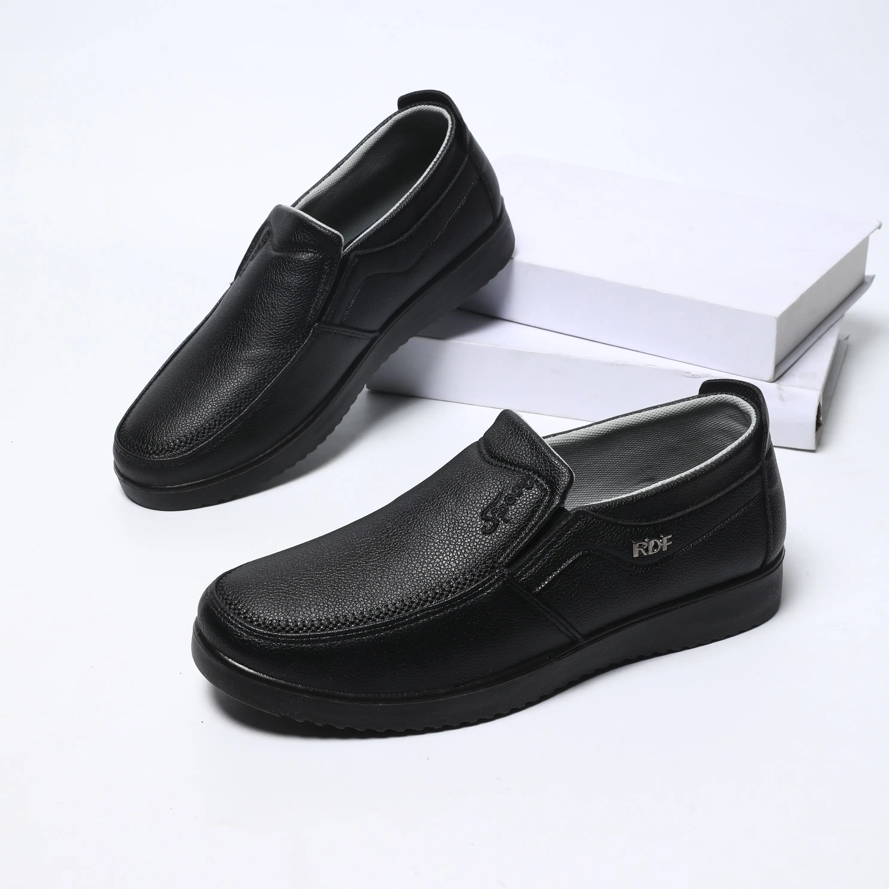 Men's Litchi Grain Leather Loafers, Korean Style Slip-On Ankle Shoes with Rivet, Comfortable Non-Slip Walking Flats for Business Casual Office, Wide, Espadrille Shoes, Street, Round Toe, Rubber, Walking Shoes, Soft