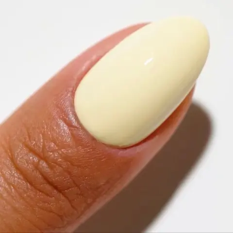 DND DC 2515 Dainty Daisies Gel and Lacquer Duo nail care nail art