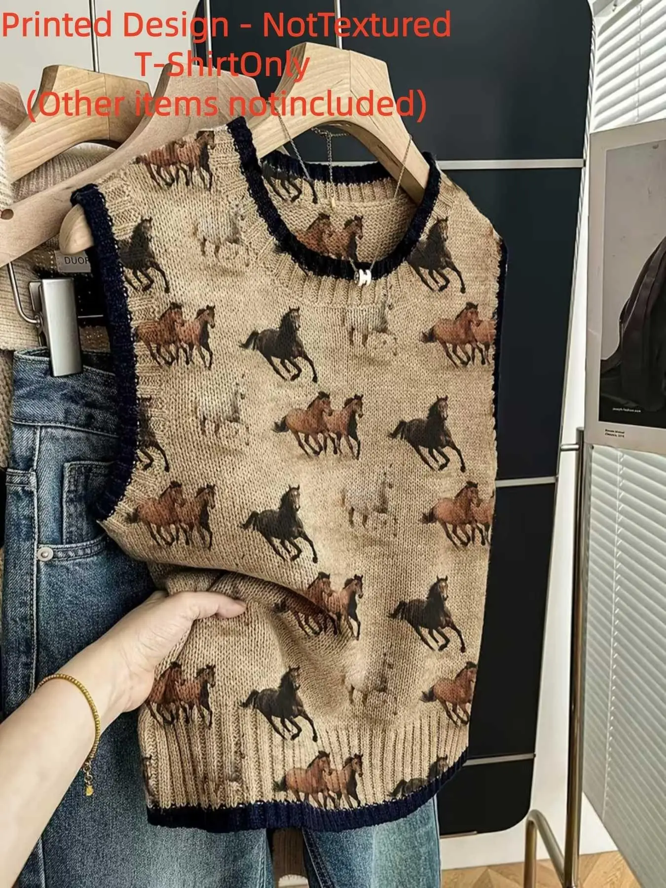 Women's Printed Gilet, Sleeveless Slim-Fit Top, All-Over Animal Pattern, Fashionable Round Neck, Four-Season Wear, Trendy Ladies' Knit Vest, Sleeveless Vests