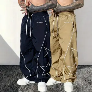 Men’s 2-pack athletic pants with reflective star stripes, street-style line detailing, suitable for streetwear, everyday commuting, and casual wear.