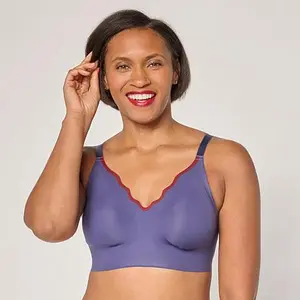 Rhonda Shear Invisible Edge Scalloped Neckline Bra