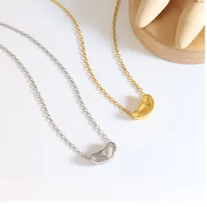Lucky Bean Pendant Necklace Women's Gold Elegant Fashion Clavicle Chain Necklace, Simple Titanium Steel Jewelry, Daily Versatile Accessories, Daily Necklace, Summer Daily Back to School Street Accessories, Beautiful Present for Girlfriend/Mother/Teens