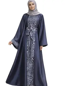 Luxury Satin Two-Piece Abaya with Tiger Panel & Crystal Details – عباية ساتان فاخرة قطعتين بتصميم تايغر وتفاصيل سترس أنيقة