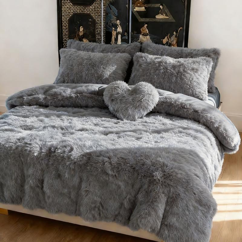 Classic Winter Plush Faux Fur Duvet Cover Set, 4 Pieces (1 Duvet Cover + 1 Heart Pillow + 2 Pillow Shams), Super Soft & Snuggly