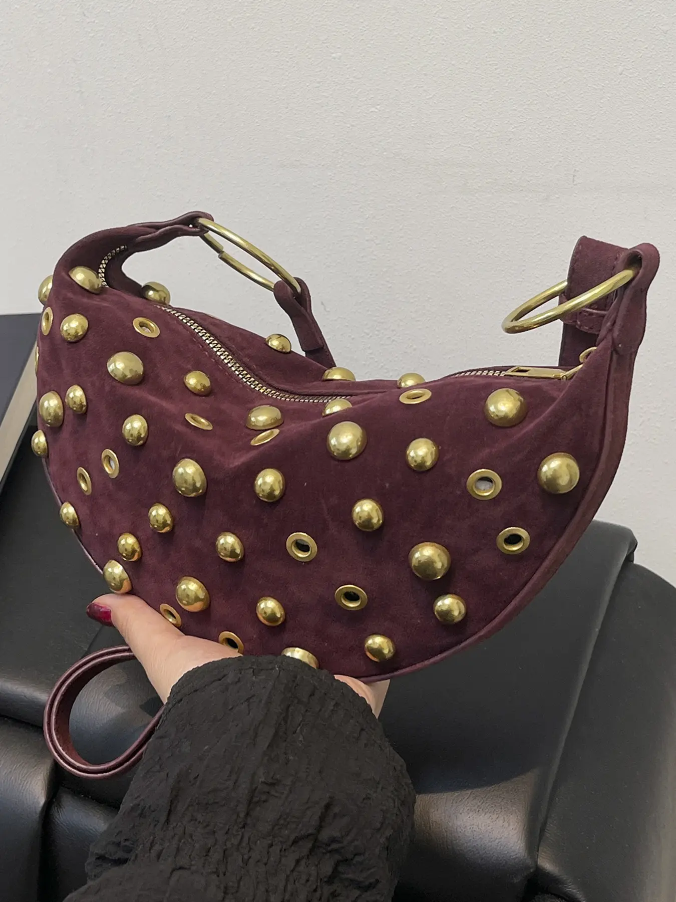 women's rivet bag Stylish Casual Crossbody bag, Fashionable Crossbody Shoulder Bag, a simple and large capacity uniquely designed women's bag, versatile, suitable for daily occasions such as commuting, shopping, dating, etc. Hobo crossbody bags