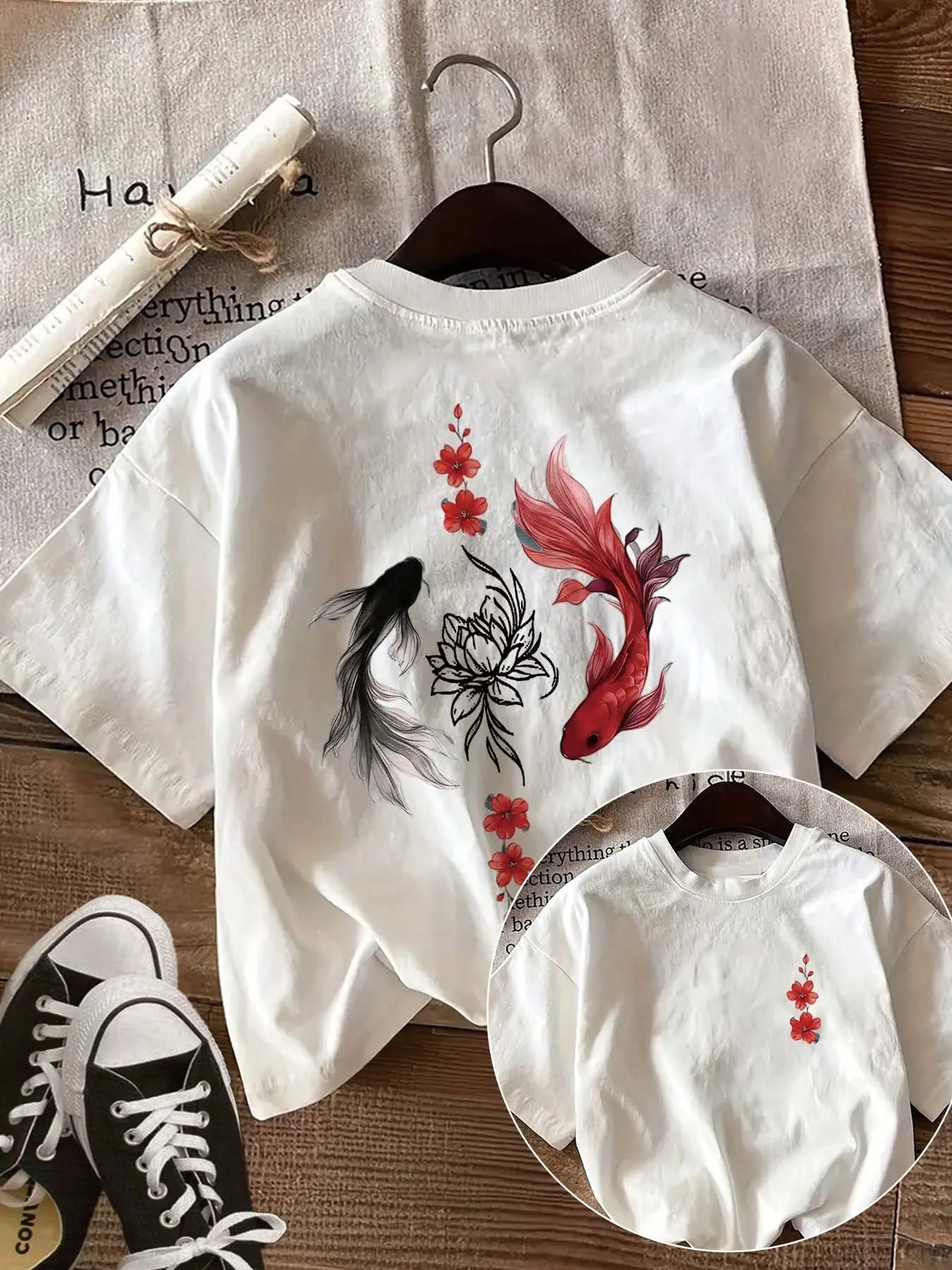 New Chinese-Style Women'S Summer Clothing With Double-Sided Prints, Featuring Patterns Of Koi Fish, Lotus Flowers, And Flower Stems This Top Is Perfect For Everyday Casual Wear, Featuring A Round Neck And Short Sleeve Design
