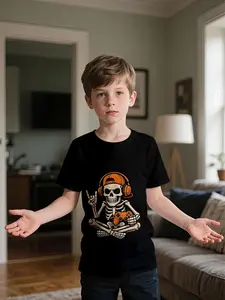 Funny Skeleton Shirt, Skeleton Game Print Short-sleeve T-shirt, comfortable, casual, suitable for outer wear and daily outfits, made of 100% polyester, designed for children, outdoor sports T-shirt