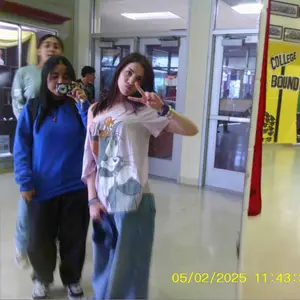 Product Review of FHD 1080P Digital Camera with SD Card, 16X Digital Zoom Camera, Portable Mini Camera for Teenagers Students Boys Girls, Point and Shoot Camera for Gifts, Tech Gadgets, Gift from s**e