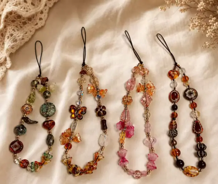 Fashion Women Beaded Phone Charm Strap Ins Wrist Hanging Ornament Phone Case Keychain CCD Camera Anti-Lost Lanyard