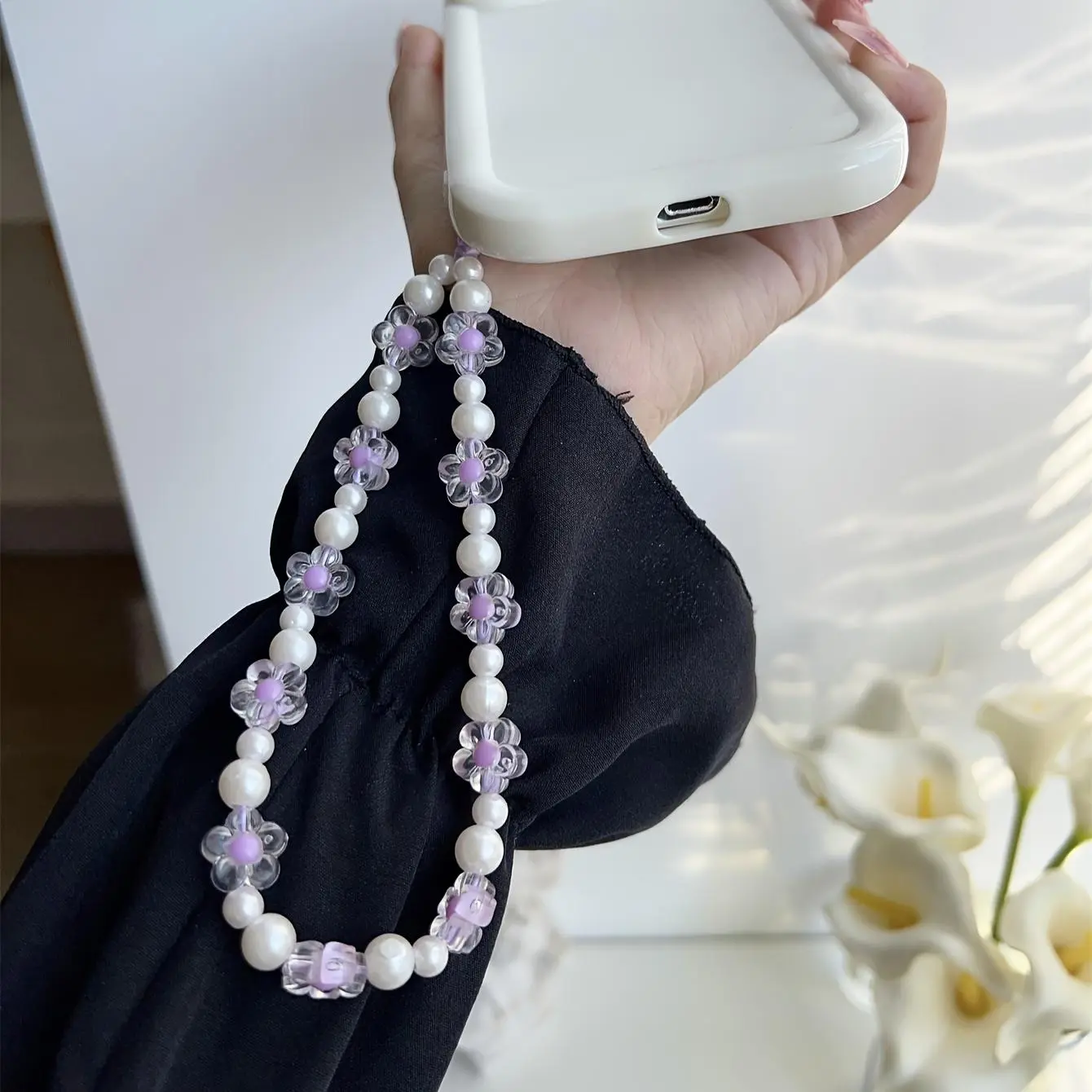 Faux Pearl & Flower Beaded Phone Chain, Cute Phone Lanyard, Fashion Phone Strap for Women & Girls, Mobile Phone Decoration Accessories, Phone Charms, Phone Accessory