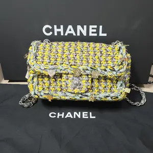 Pre-owned france Clutches & Wristlets Chanel Limited Edition Tweed Cat Badge CF Large Mini（SZ 50262）