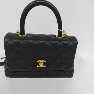 Pre-owned france Crossbody Bags Chanel Black and gold mini Coco handle（SZ 21446）