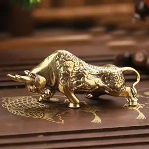 1pc Brass Lucky Bullfighting Statue Copper Animal Miniature Figurine Bring Wealth Keychain Pendant Office Desk Home Decor Feng Shui Ornaments
