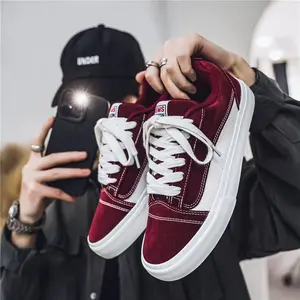 Men's Casual Fashionable Versatile Low Top Board Shoes Skateboard Shoes Sports Shoes with Style for Everyday Wear