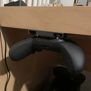 1 pc XBOX controller under the table storage shelf, under the table hanging storage shelf, XBOX controller storage shelf, need to be equipped with double-sided tape installation
