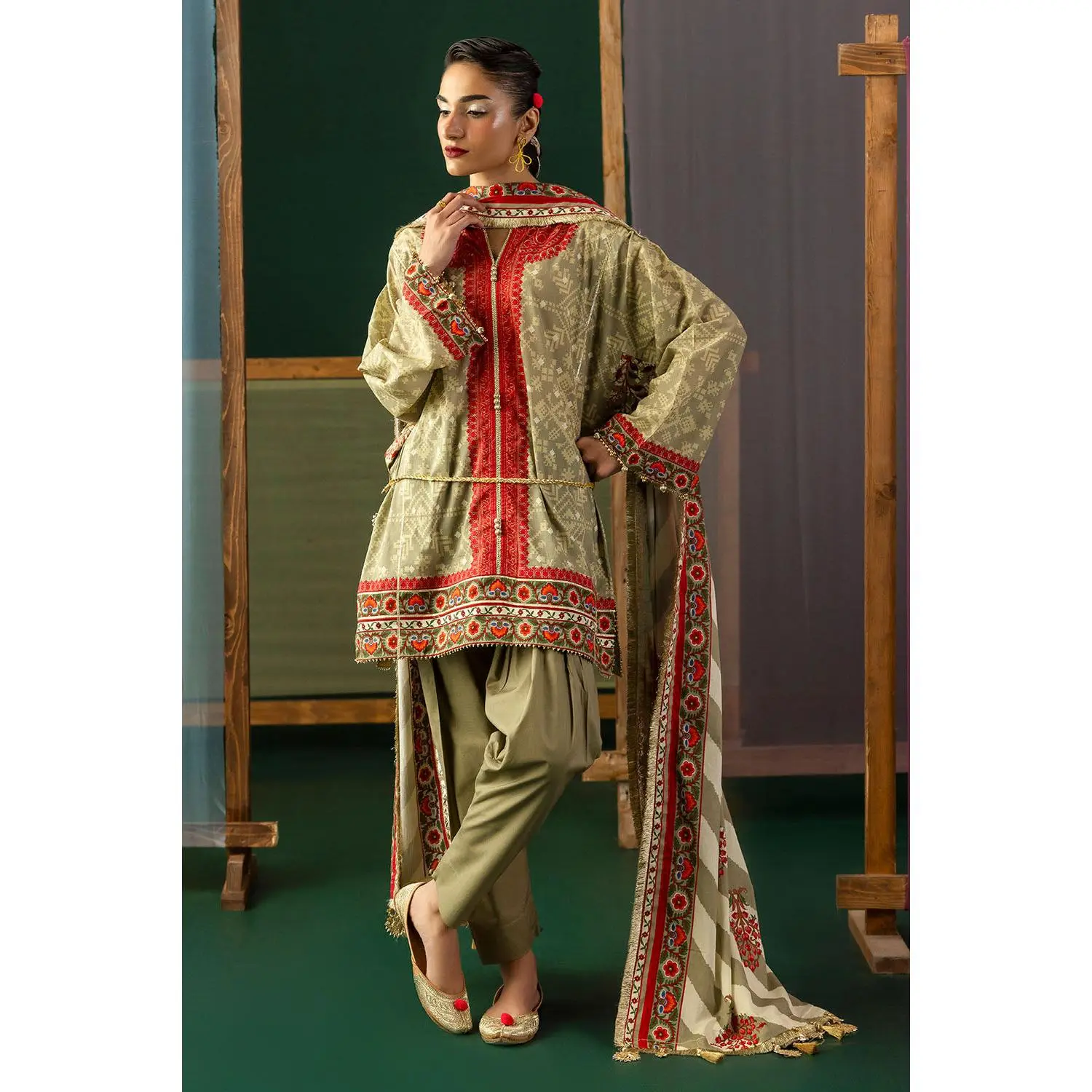 Gul Ahmed Stitched Lawn 3 Piece CL#62295 J(49) NY 61