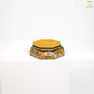 Lingman Selection Bro T-ware Display Stand - Elegant Octagon Design with Intricate Floral Patterns & Golden Hue Base for Tea Ceremonies & Home Decor