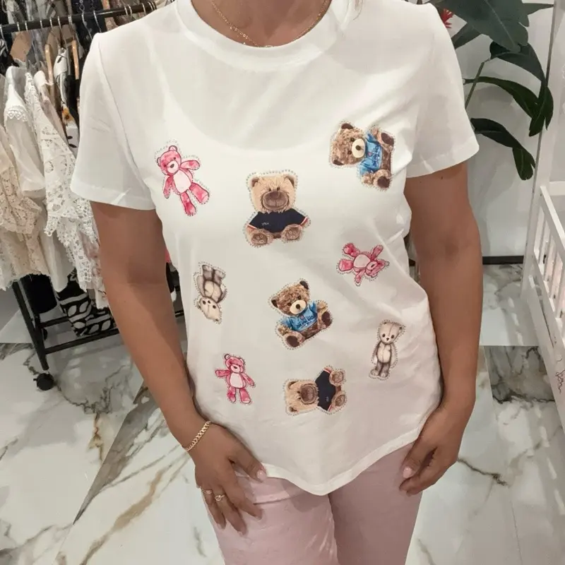 Teddy Bear Dream Tee – Camiseta Blanca Estampada