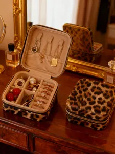 Portable Small Jewelry Storage Box with Dividers, Ring Earring Necklace Organizer, Mini Travel Jewelry Holder, Casual Style, All Seasons