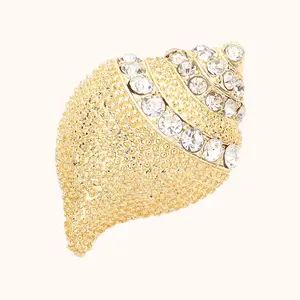 Seychelles Conch Pin