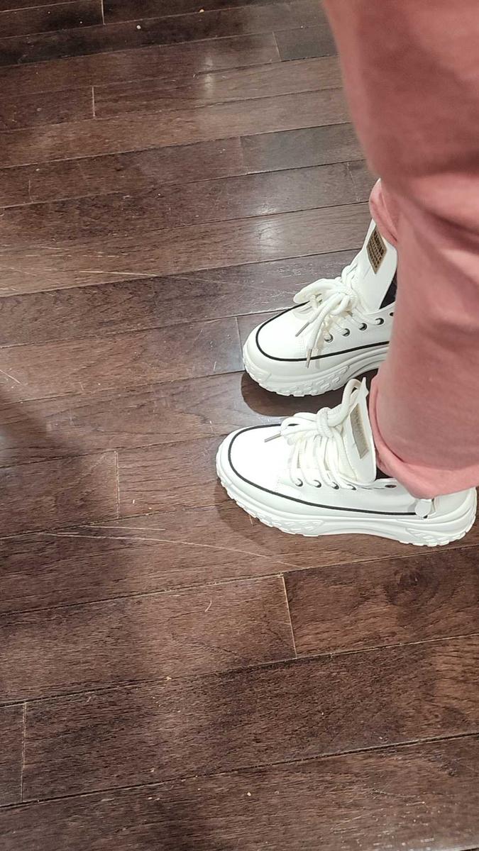 Item: Black, US7.5 (EU39)