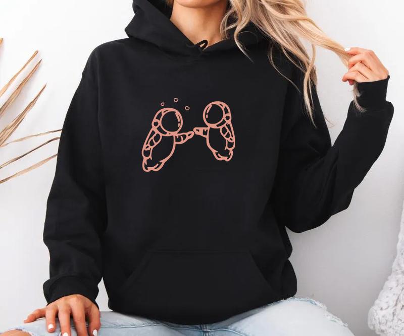 Ivan Cornejo Mirada Tour 2025 Hoodie, Personalize City, Custom City, Recorrí New York, Chicago, Denver, Houston, Rio Rancho Por Ti Hoodie, Sweatshirt, T-Shirt, Ivan Cornejo Merch, Ivan Cornejo Fan Gifts