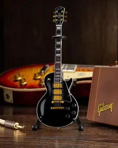 Les Paul - Axe Heaven Gibson Les Paul Custom Ebony 1:4 Scale Mini Electric Guitar GG-123AH  [Collectible Figurine/Statue/Bust] figurine/statue, Collectible