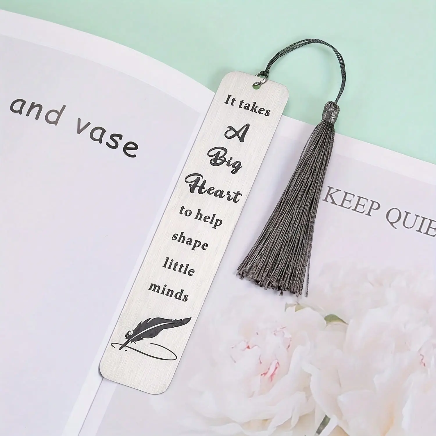 Teacher Gratitude Gift Bookmark, Holiday Graduation Return Gift for Female & Male Teachers, Special Birthday Retirement Present