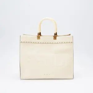 Pre-owned FENDI calfskin Tote Bags Sunshine Medium Beige Tote Bag BGP086299 Maya