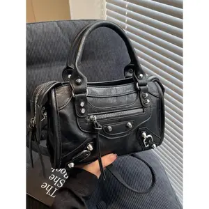 Women's Punk Style Rivet Decorated Handbag, Fashionable Solid Color Crossbody Bag for Daily Used, Casual Trendy Versatile High-quality Daily Commuting Bag