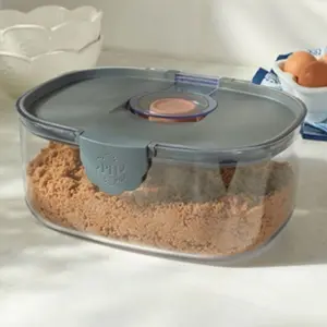 Recipiente hermético de 3qt de Princess House
