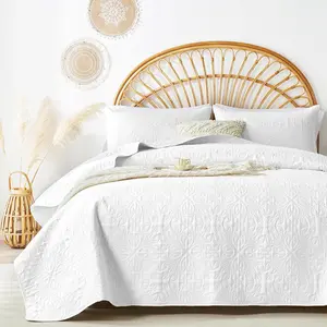 Full  Quilt Bedding Set for All Seasons,Lightweight White Bedspreads  Size,Modern Style Microfiber Soft Floral  Coverlet Set(1 Quilt,2 Pillow Shams)