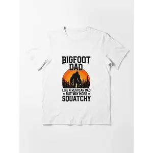 Bigfoot Dad Retro Papa Squatch Vintage Sasquatch Fathers Day Essential T-Shirt