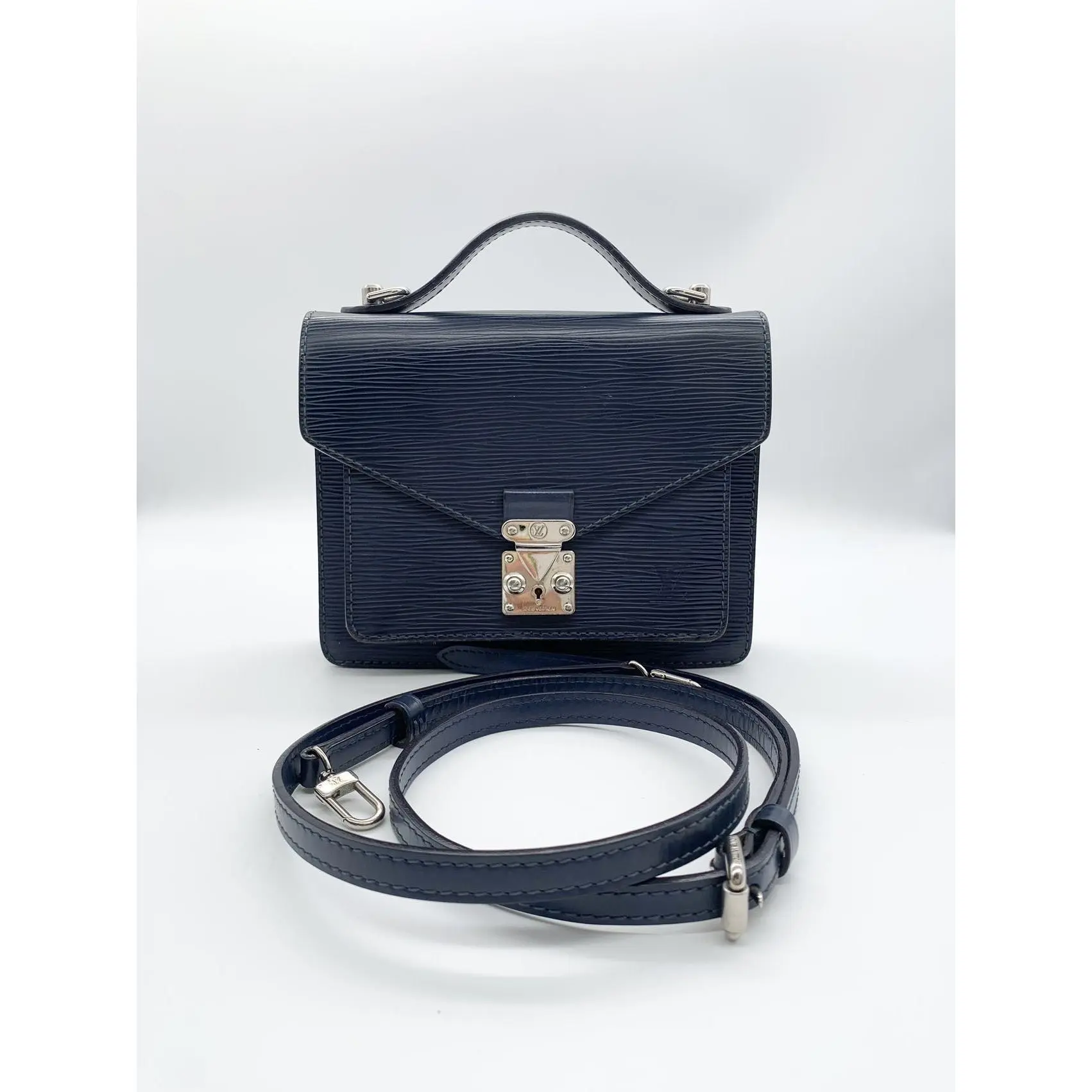 Pre-owned Louis Vuitton Epi leather Backpacks Montsouris Briefcase Small Deep navy blue Excellent S014260521017