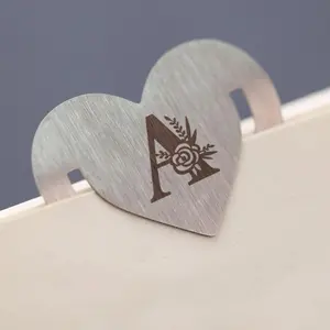 Stainless Steel Bookmark, Initial Letter Heart-shaped Clip Bookmark, Perfect Gift for Men & Women, Ideal for Birthdays, Valentine's Day