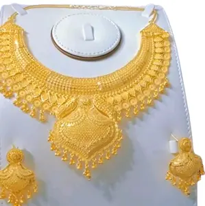 Nice Gold-Plated Set - Elegant Jewelry Collection with Necklace and Earrings for Special Occasions