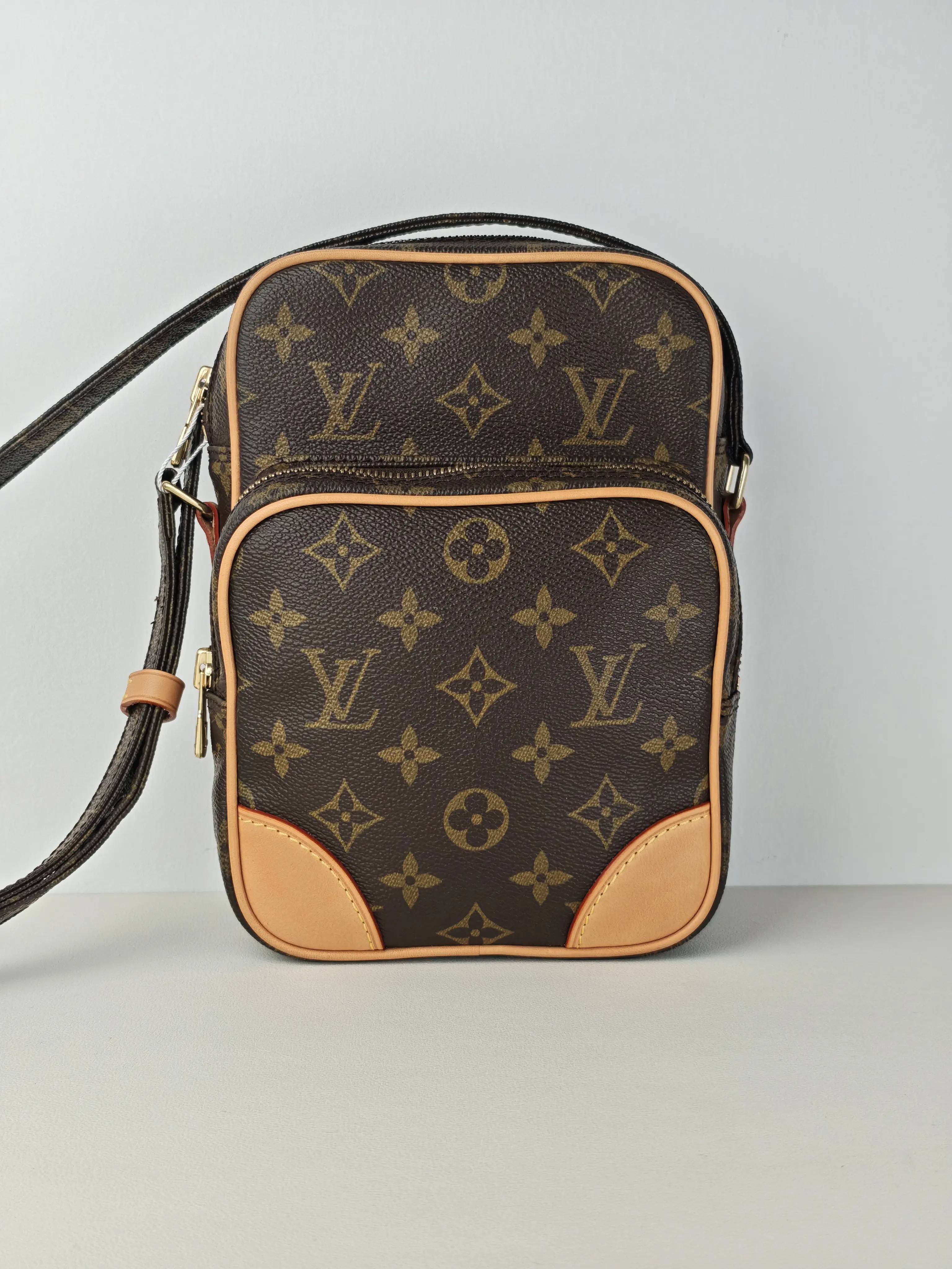 Pre-owned PVC coated canvas Shoulder Bags Louis Vuitton Amazone Archive Bags