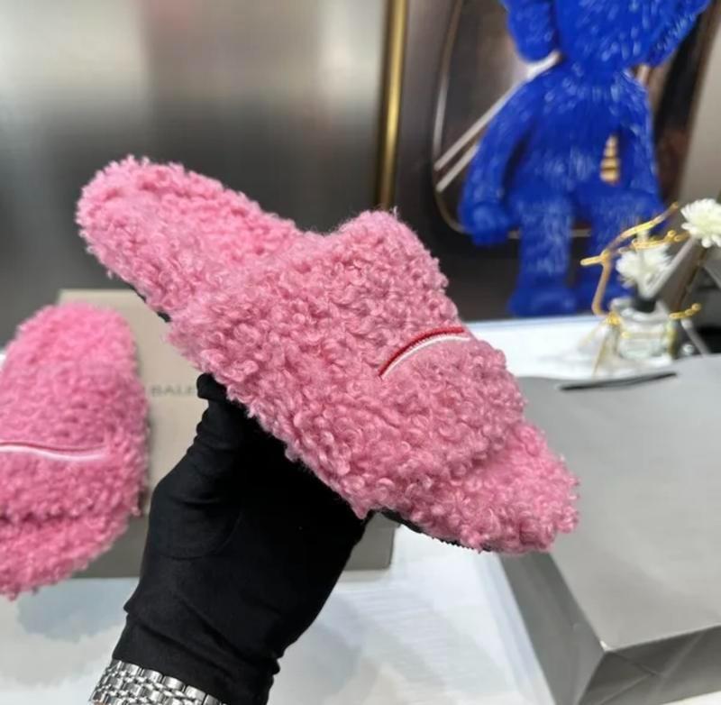 Designer Fuzzy Comfortable Indoor & Outdoor Slides - Cute Soft Slippers in Various Colors for Cozy Wear