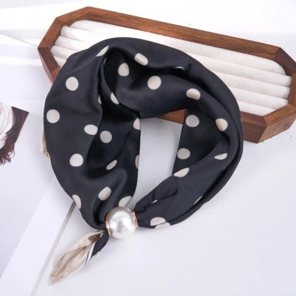 Pearl Magnetic Closure Neck Scarf