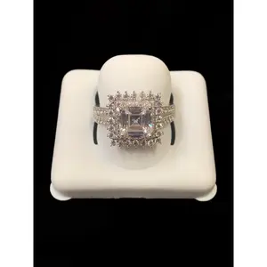 Engagement ring 1 Single with multi Stone Ring Gold 10k