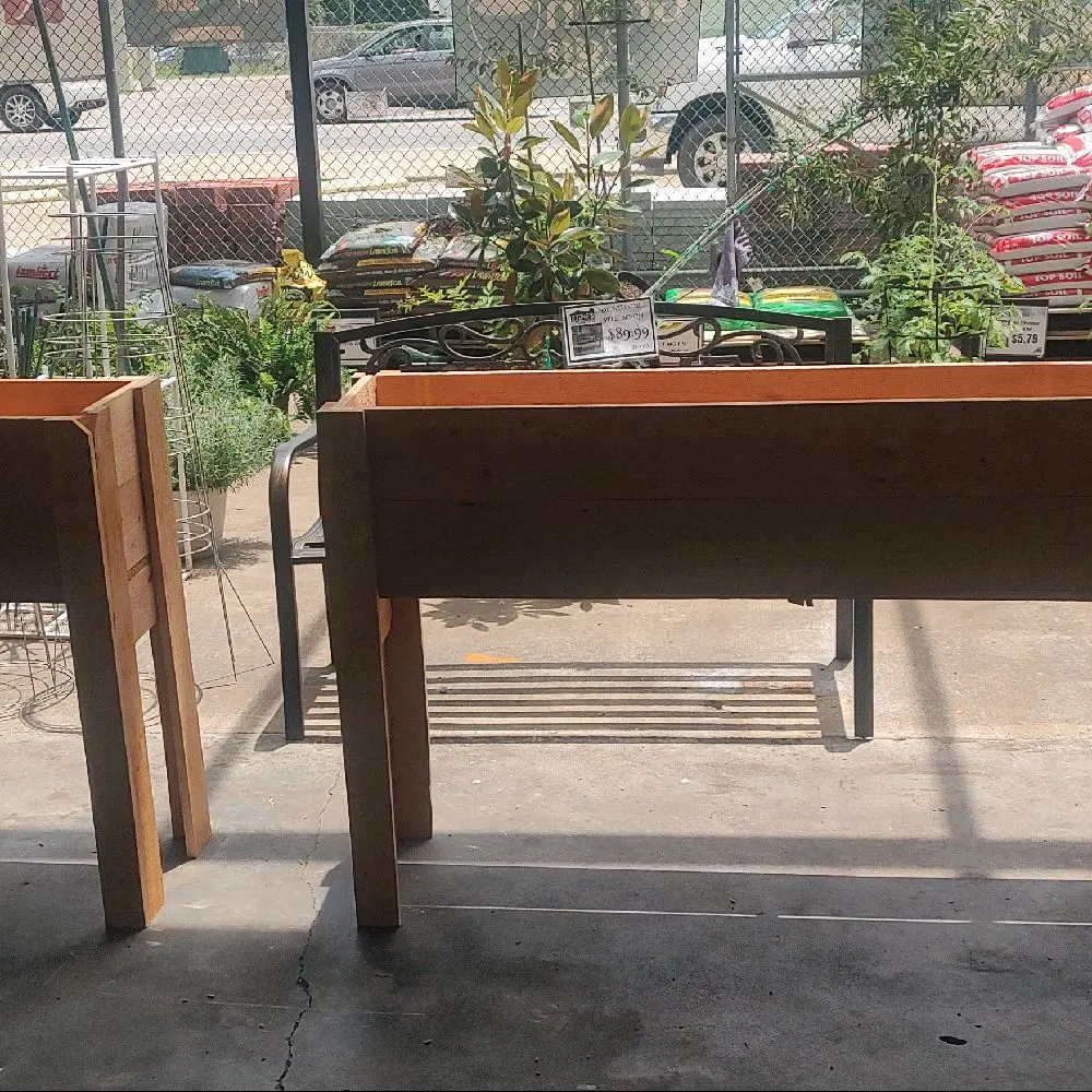 Cedar Raised Garden Beds, Weather-Resistant Outdoor Planter Boxes for Vegetables, Herbs, Flowers