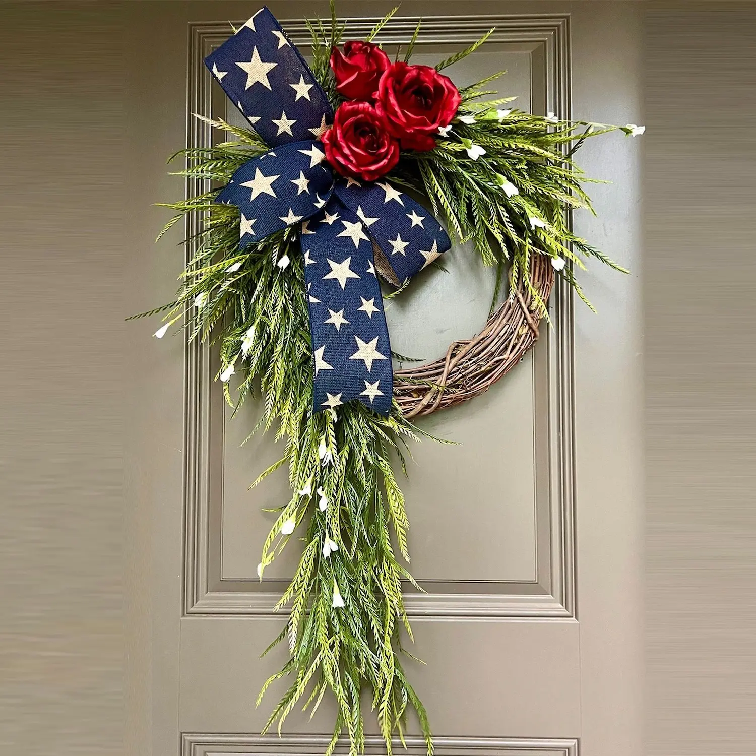 Independence Day Rose Artificial Wreath, 15.75 Inch, Front Door Decor, Patriotic Hanging Wreath, Suitable for Porch and Outdoor Spaces, Casual Occasion, Home Ornaments